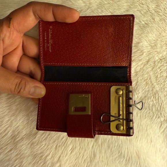 SALVATORE FERRAGAMO Leather Key Case with 2 key holder Red - Picture 4 of 7